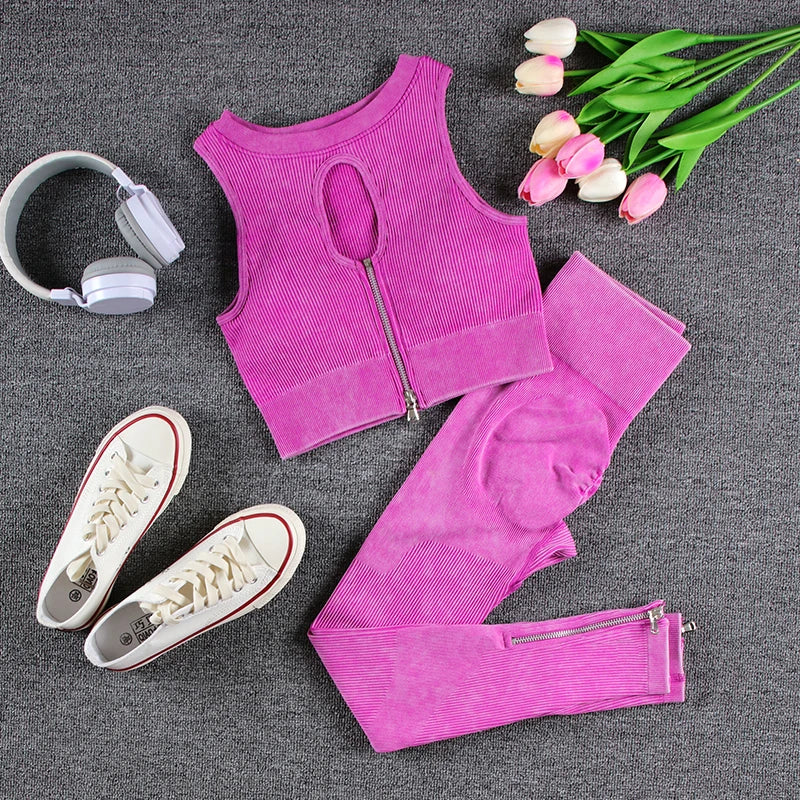 The Lotus Yoga Sets With A Slimming Crop Sports Top