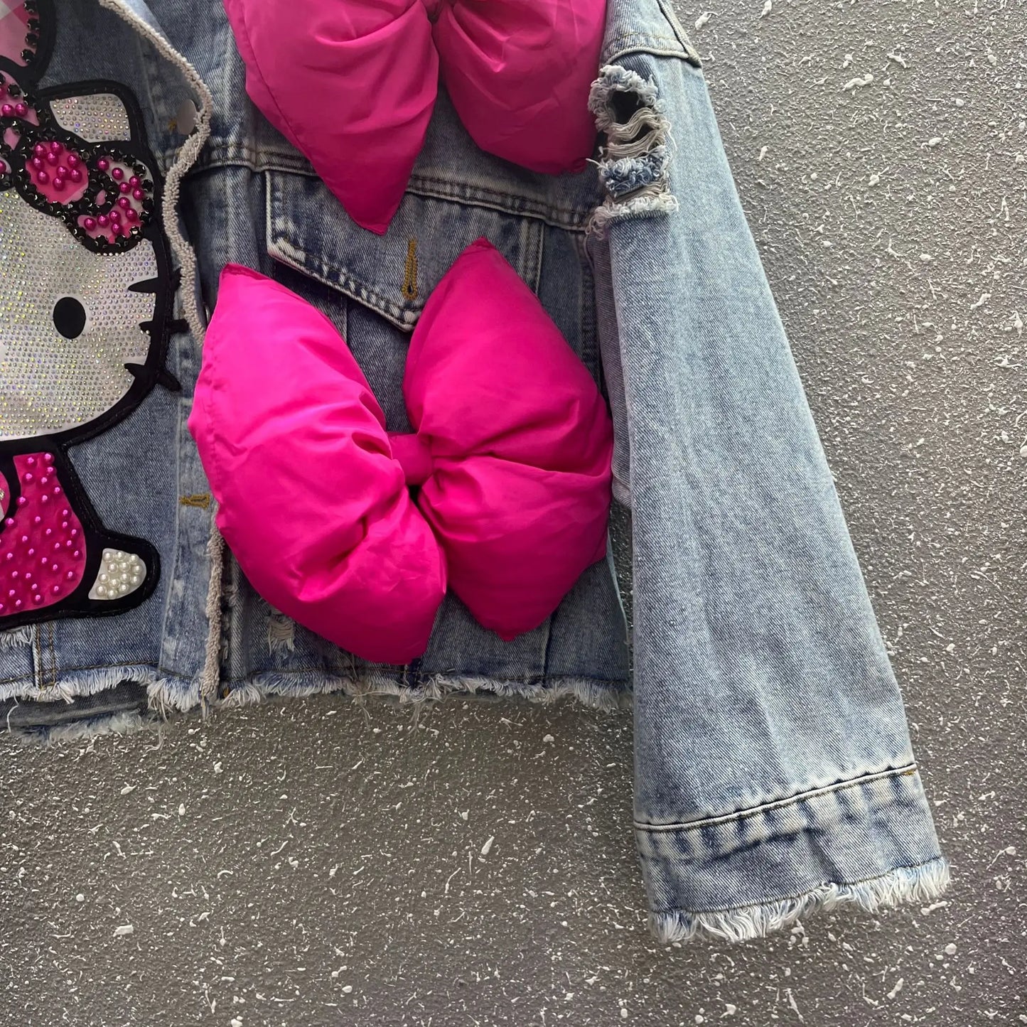 Women's Hello Kitty Cartoon Denim Jacket For Spring or Autumn