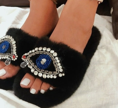 "Plush" Custom Cozy Rhinestone Eye Fur Slippers