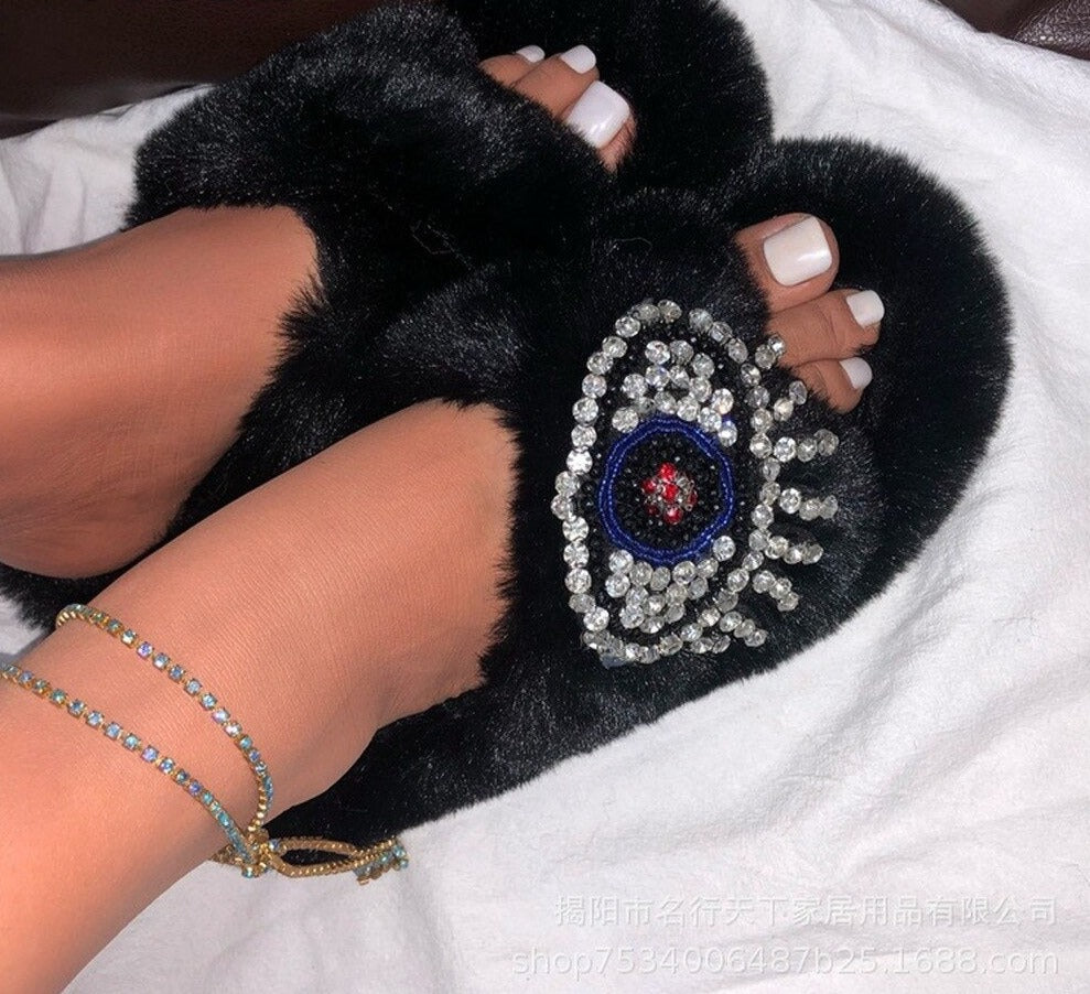 "Plush" Custom Cozy Rhinestone Eye Fur Slippers